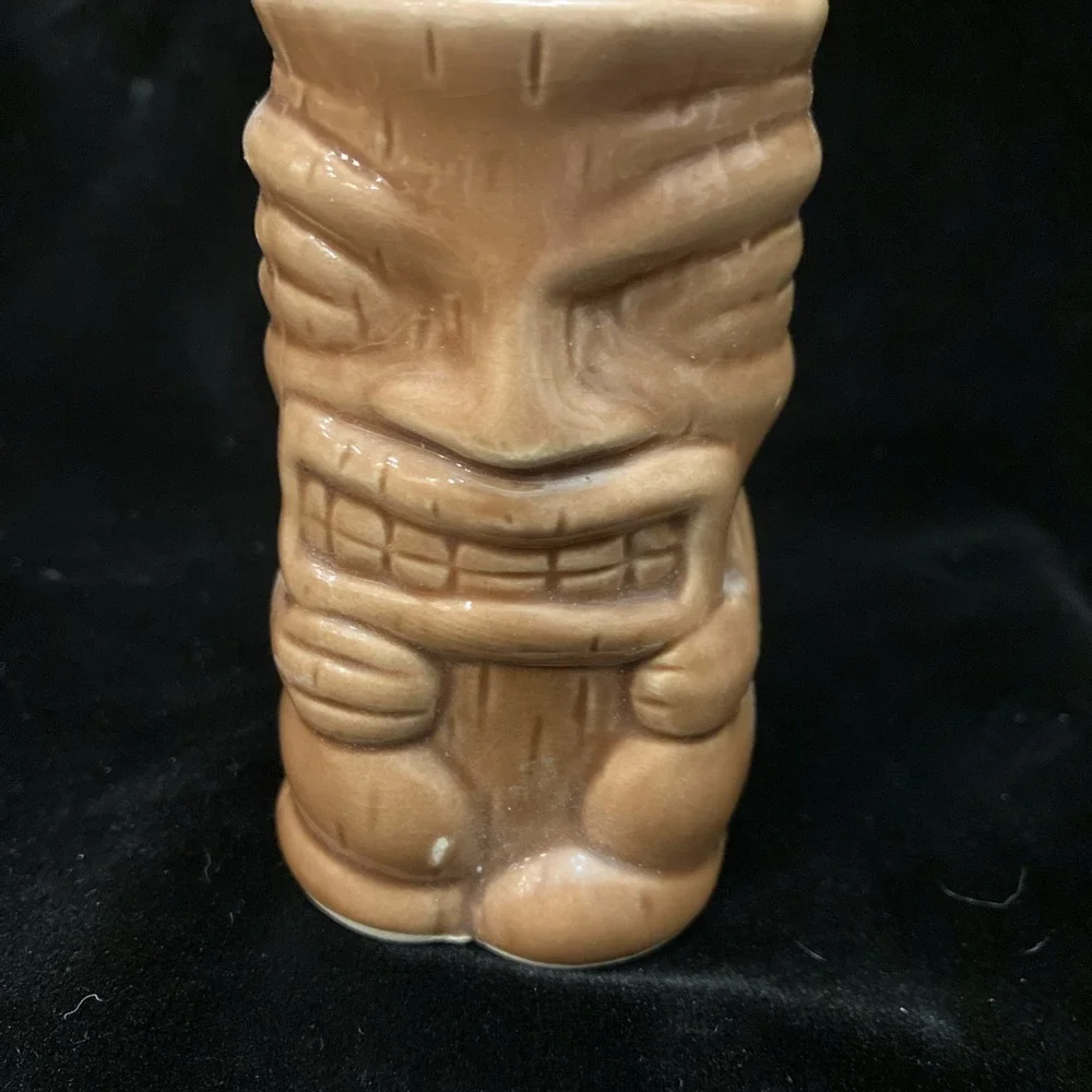 Tiki Luau Salt & Pepper Shakers + Toothpick Holder Hawaii Aloha Vintage Kitchen